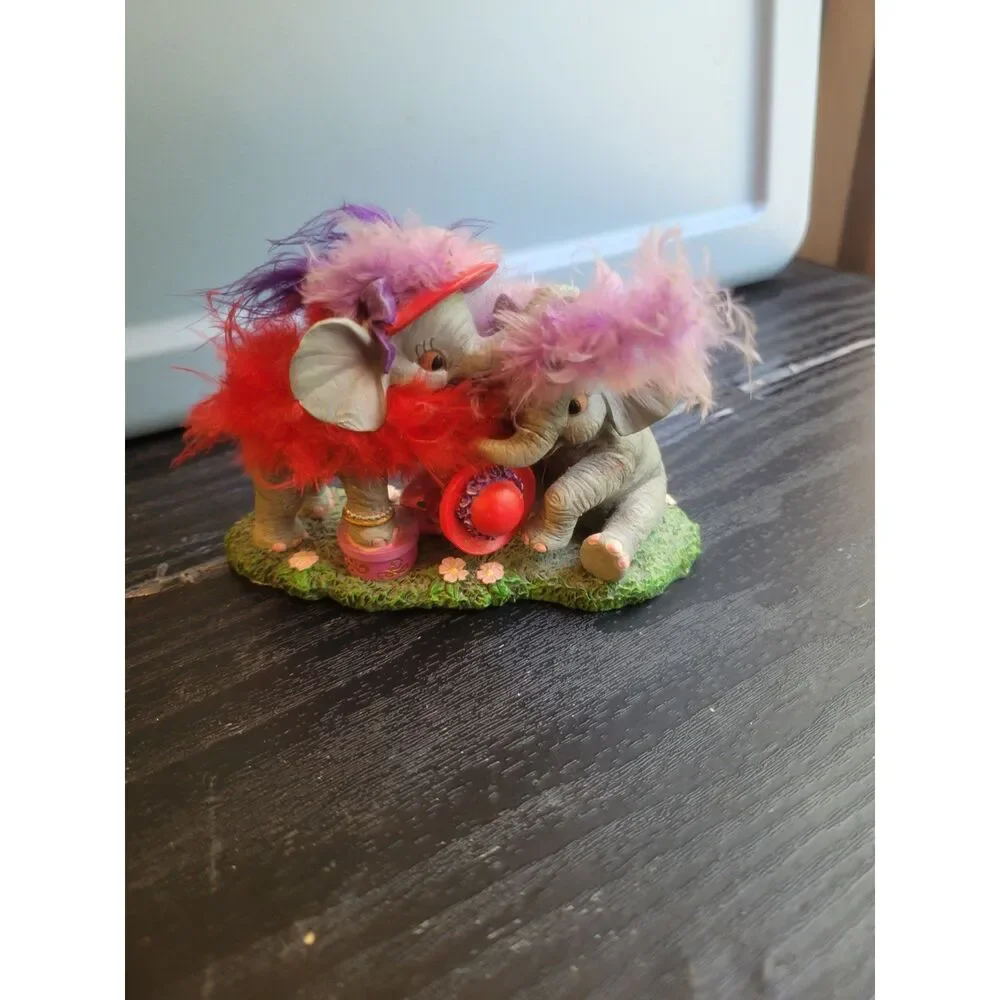 Hamilton Collection Elephant Figurine Your Friendship Is Just My Style Red Hat